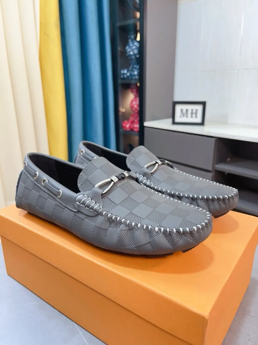 Men's men's shoes💰400🌹🌹[LV Louis Vuitton] New men's beanie shoes💝💝.. Top-grade imported cowhide embossed➕Comfortable leather lining. It is extremely skin-friendly and comfortable, feels very delicate, and the shape is very correct! Perfectly reflects the three-dimensional sense, code number: 38-44